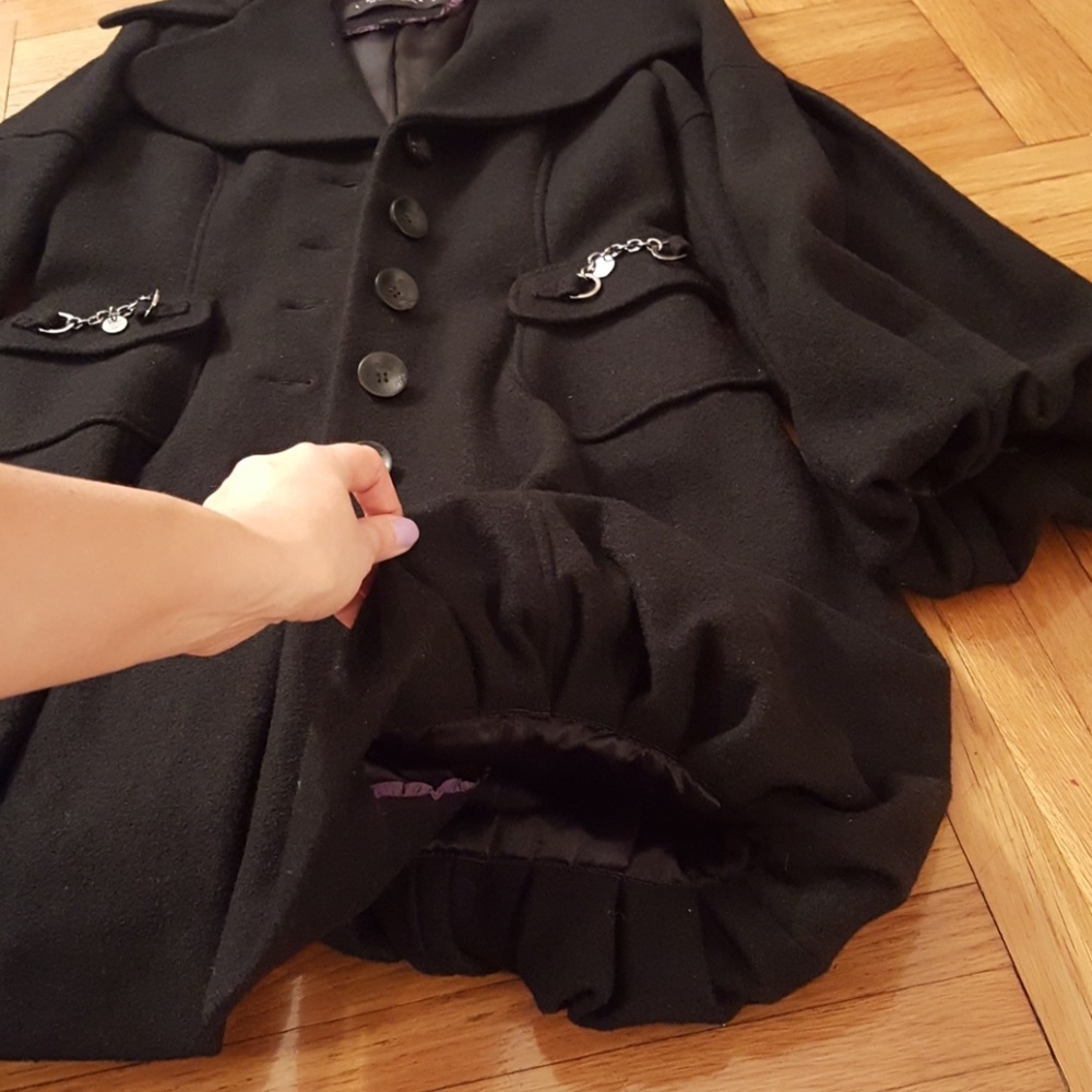 Coat - Picture 2 of 8